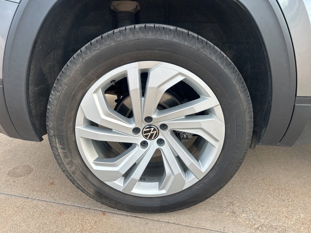 2022 Volkswagen Atlas 3.6L V6 SE w/Technology