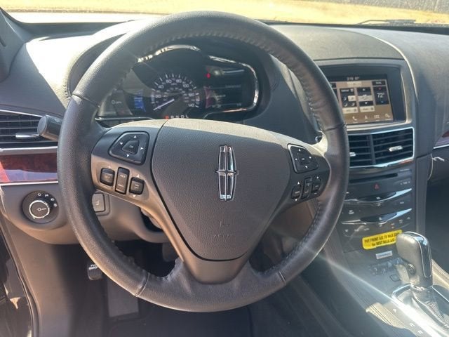 2019 Lincoln MKT Base