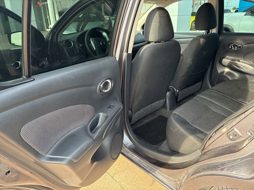 2015 Nissan Versa SV