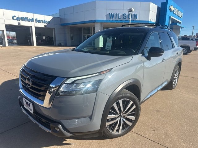 2022 Nissan Pathfinder Platinum
