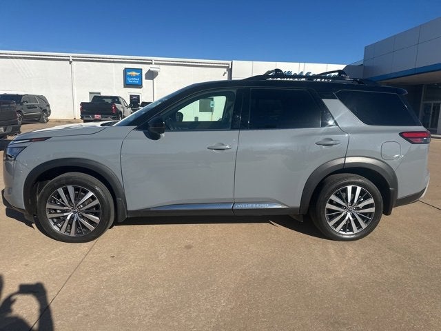 2022 Nissan Pathfinder Platinum
