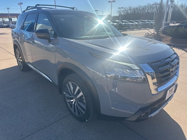 2022 Nissan Pathfinder Platinum