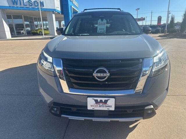 2022 Nissan Pathfinder Platinum