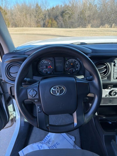 2016 Toyota Tacoma SR