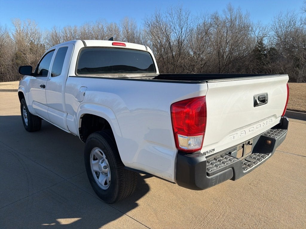 2016 Toyota Tacoma SR