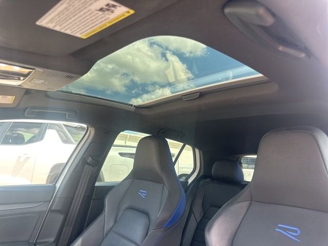 2022 Volkswagen Golf R Base